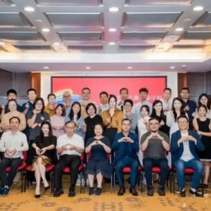 “七彩藝術(shù)之旅”孤獨癥公益活動溫暖啟程